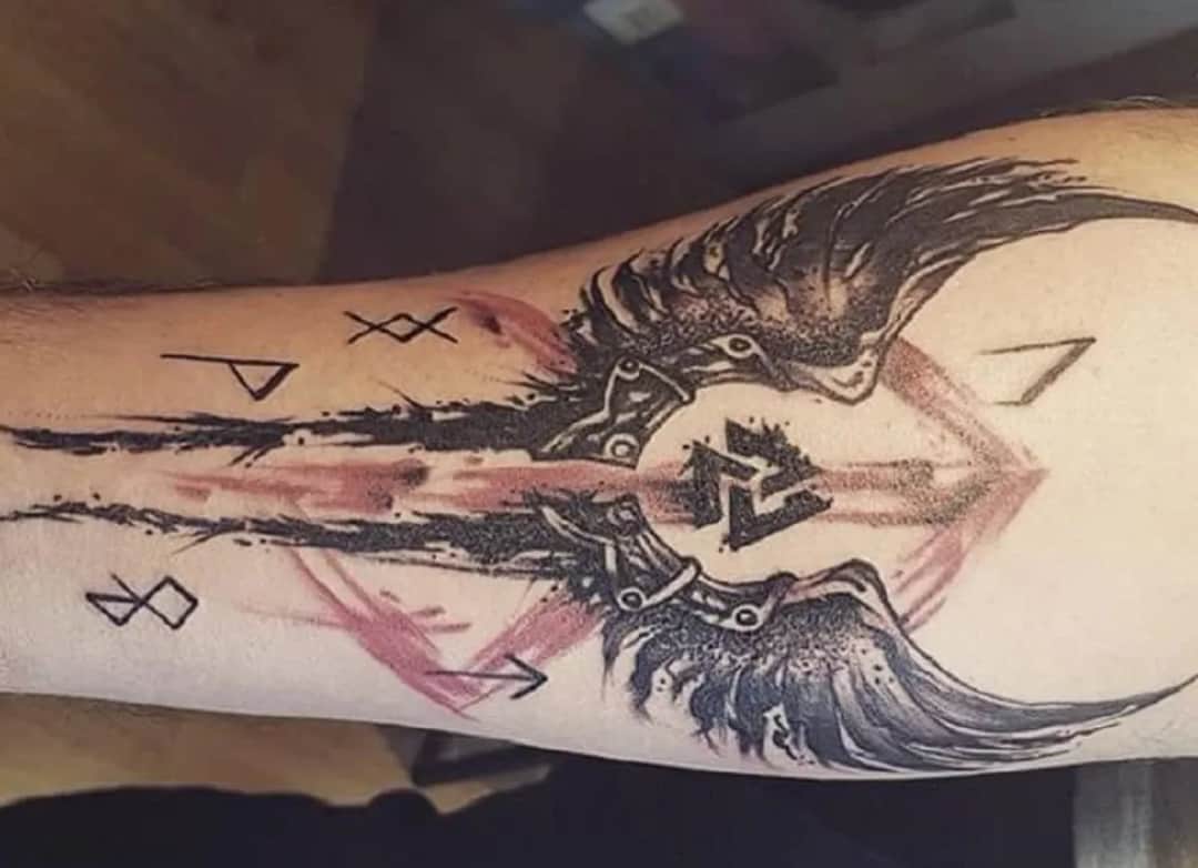 Tatuaż walkiria znaczenie – odkryj głęboką symbolikę i historię